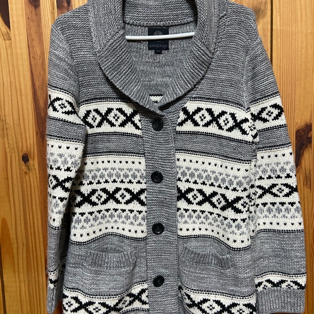 Sara Gray and Black Nordic Cardigan